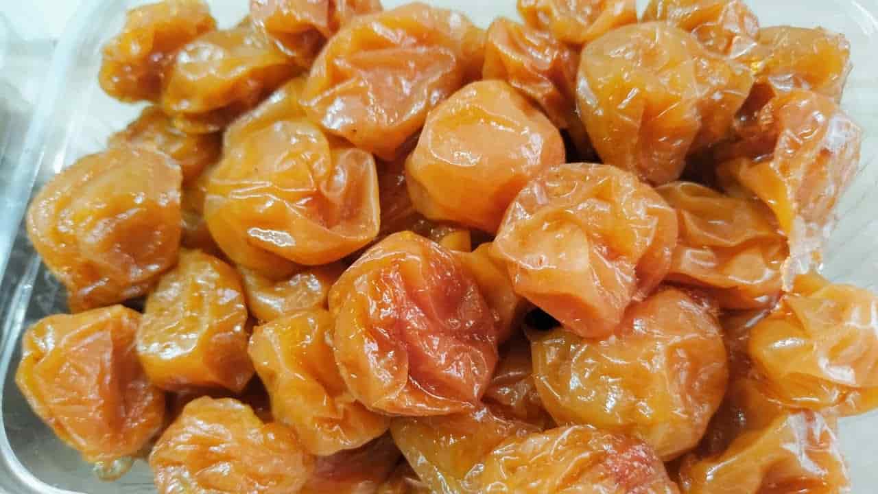 آلو بخارا کبرایی با بافت غنی و طعم متعادل